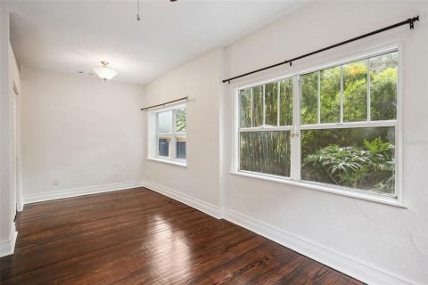 House in Orlando, Florida 2 bedrooms, 176.89 sq.m. № 2408512 - photo 27
