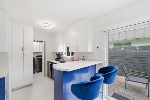 Casa en venta en Wilton Manors, Florida, 3 dormitorios, 171.96 m2 № 2084474 - foto 29