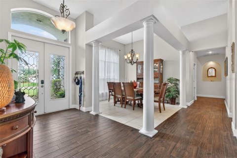 House in Orlando, Florida 5 bedrooms, 339.56 sq.m. № 2100672 - photo 4