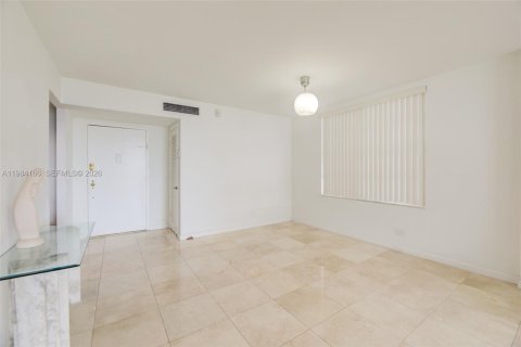 Condo in Bay Harbor Islands, Florida, 1 bedroom  № 2057716 - photo 10