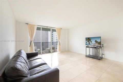 Condo in Bay Harbor Islands, Florida, 1 bedroom  № 2057716 - photo 3