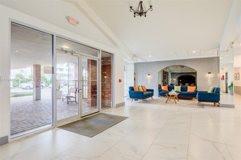 Condo in Bay Harbor Islands, Florida, 1 bedroom  № 2057716 - photo 30