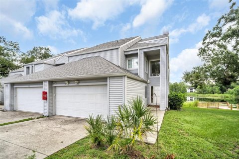Townhouse in Tampa, Florida 3 bedrooms, 227.15 sq.m. № 2384423 - photo 2