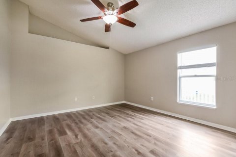 Villa ou maison à louer à Eustis, Floride: 3 chambres, 172.33 m2 № 2100055 - photo 10