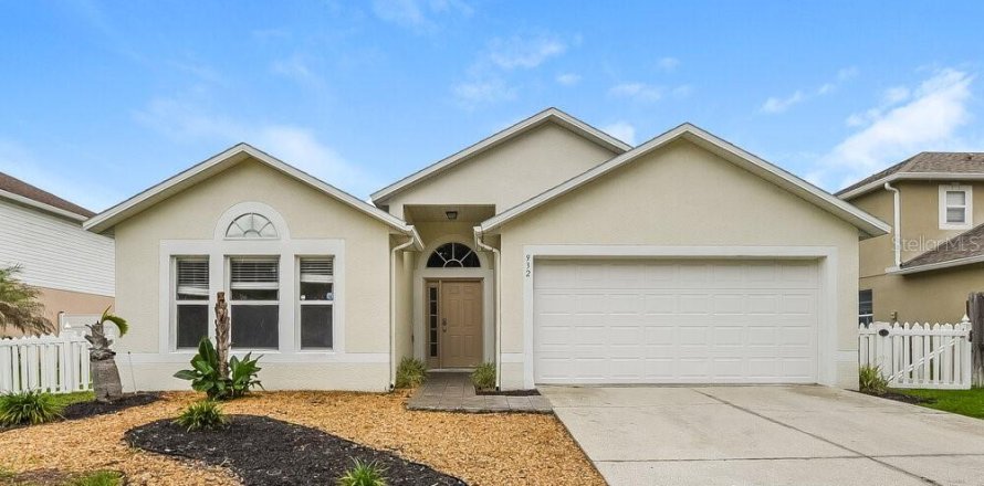 Villa ou maison à Eustis, Floride 3 chambres, 172.33 m2 № 2100055