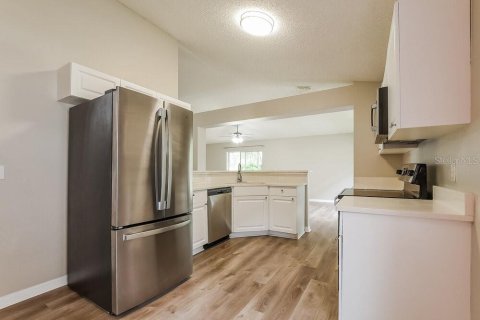 Villa ou maison à louer à Eustis, Floride: 3 chambres, 172.33 m2 № 2100055 - photo 7