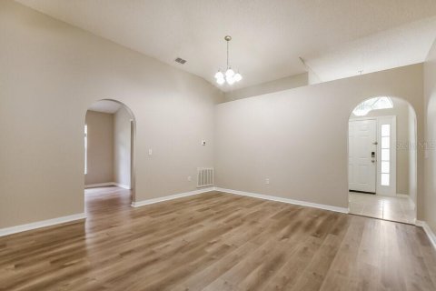 Villa ou maison à louer à Eustis, Floride: 3 chambres, 172.33 m2 № 2100055 - photo 6