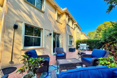 Townhouse in Miramar, Florida 4 bedrooms, 173.63 sq.m. № 1889048 - photo 27