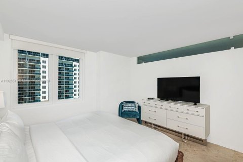 Condominio en alquiler en Miami Beach, Florida, 1 dormitorio, 78.04 m2 № 211841 - foto 10