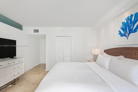 Condominio en alquiler en Miami Beach, Florida, 1 dormitorio, 78.04 m2 № 211841 - foto 13