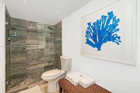 Condominio en alquiler en Miami Beach, Florida, 1 dormitorio, 78.04 m2 № 211841 - foto 18