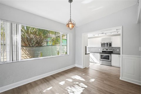 Casa en alquiler en Gulfport, Florida, 2 dormitorios, 87.24 m2 № 2097409 - foto 7
