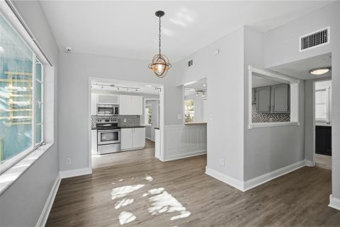 Casa en alquiler en Gulfport, Florida, 2 dormitorios, 87.24 m2 № 2097409 - foto 14