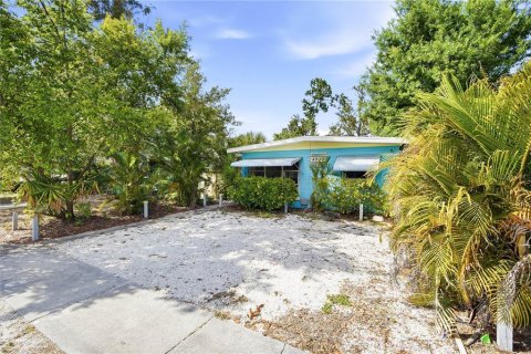 Casa en alquiler en Gulfport, Florida, 2 dormitorios, 87.24 m2 № 2097409 - foto 2