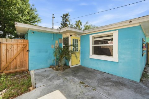 Casa en alquiler en Gulfport, Florida, 2 dormitorios, 87.24 m2 № 2097409 - foto 25