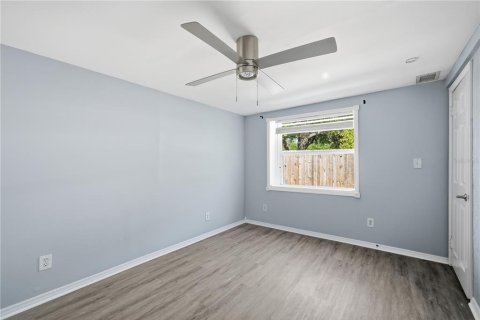 Casa en alquiler en Gulfport, Florida, 2 dormitorios, 87.24 m2 № 2097409 - foto 19