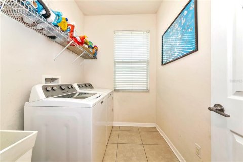 House in Parrish, Florida 4 bedrooms, 247.21 sq.m. № 1786127 - photo 22