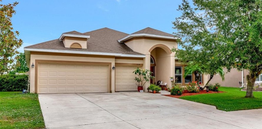 House in Parrish, Florida 4 bedrooms, 247.21 sq.m. № 1786127