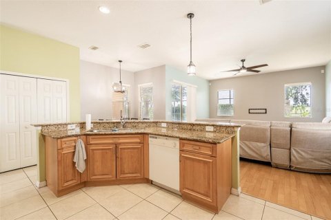 Casa en venta en Clermont, Florida, 4 dormitorios, 310.2 m2 № 1793326 - foto 16
