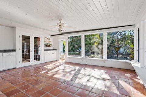 House in Sarasota, Florida 3 bedrooms, 269.42 sq.m. № 1733163 - photo 20