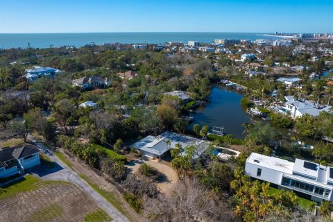 House in Sarasota, Florida 3 bedrooms, 269.42 sq.m. № 1733163 - photo 27