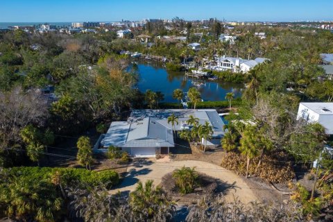 House in Sarasota, Florida 3 bedrooms, 269.42 sq.m. № 1733163 - photo 26