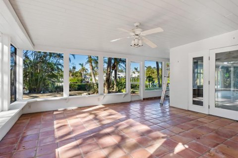 House in Sarasota, Florida 3 bedrooms, 269.42 sq.m. № 1733163 - photo 19