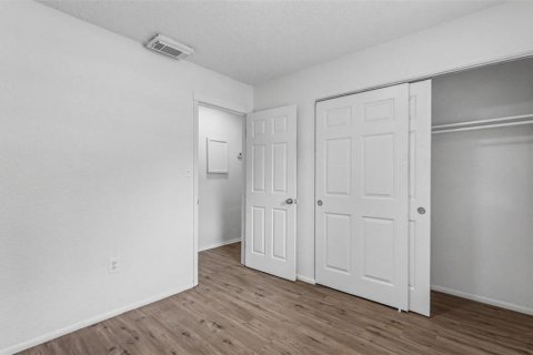 House in Lakeland, Florida 4 bedrooms, 130.43 sq.m. № 2314933 - photo 13