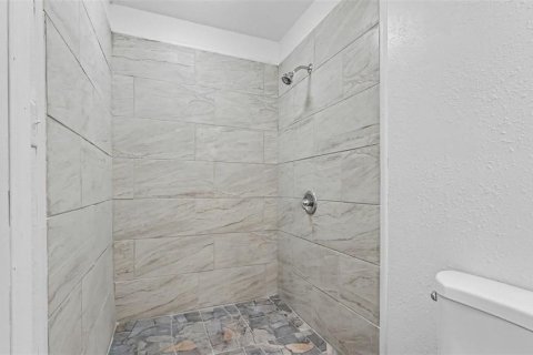 House in Lakeland, Florida 4 bedrooms, 130.43 sq.m. № 2314933 - photo 19