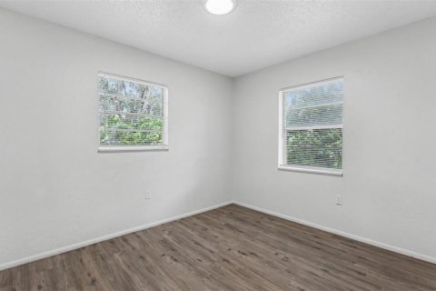 House in Lakeland, Florida 4 bedrooms, 130.43 sq.m. № 2314933 - photo 15