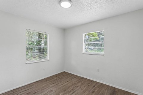House in Lakeland, Florida 4 bedrooms, 130.43 sq.m. № 2314933 - photo 20