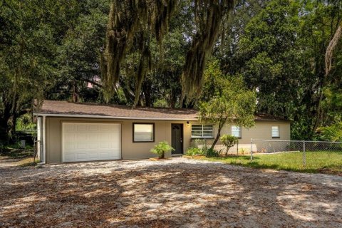 House in Lakeland, Florida 4 bedrooms, 130.43 sq.m. № 2314933
