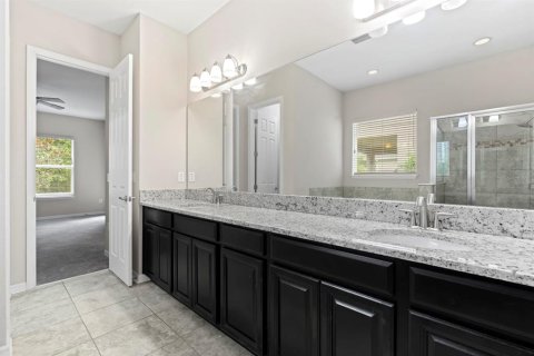 Casa en venta en Wesley Chapel, Florida, 4 dormitorios, 193.52 m2 № 1917007 - foto 2