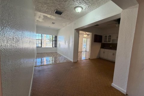 Снять в аренду виллу или дом в Майами, Флорида 3 спальни, 115.01м2, № 2005732 - фото 4