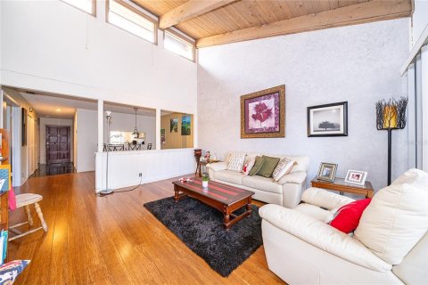 Condo in Orlando, Florida, 2 bedrooms  № 2205108 - photo 21