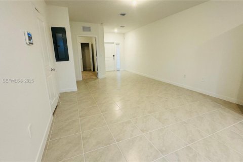 Touwnhouse à vendre à Florida City, Floride: 3 chambres № 2045816 - photo 10