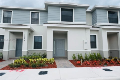 Touwnhouse à Florida City, Floride 3 chambres № 2045816