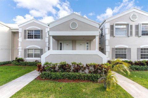 Condominio en Homestead, Florida, 2 dormitorios  № 2056269