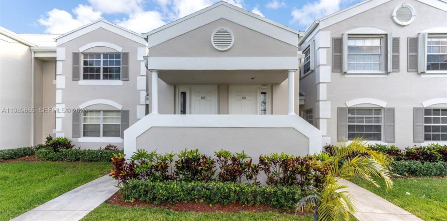 Condominio en Homestead, Florida, 2 dormitorios  № 2056269