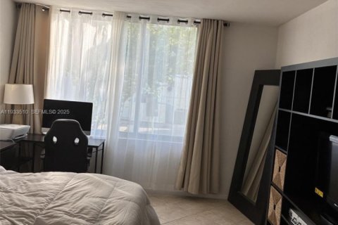 Condominio en venta en Miami Beach, Florida, 1 dormitorio, 79.15 m2 № 1993855 - foto 15
