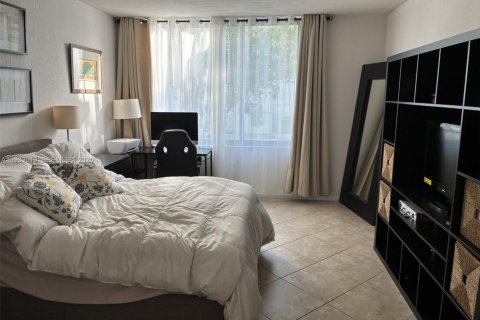Condominio en venta en Miami Beach, Florida, 1 dormitorio, 79.15 m2 № 1993855 - foto 17