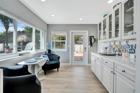 Casa en venta en Jensen Beach, Florida, 5 dormitorios, 334.45 m2 № 2053576 - foto 15