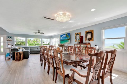 Casa en venta en Jensen Beach, Florida, 5 dormitorios, 334.45 m2 № 2053576 - foto 21