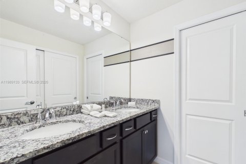 Touwnhouse à vendre à Davenport, Floride: 5 chambres, 213.02 m2 № 2051828 - photo 27