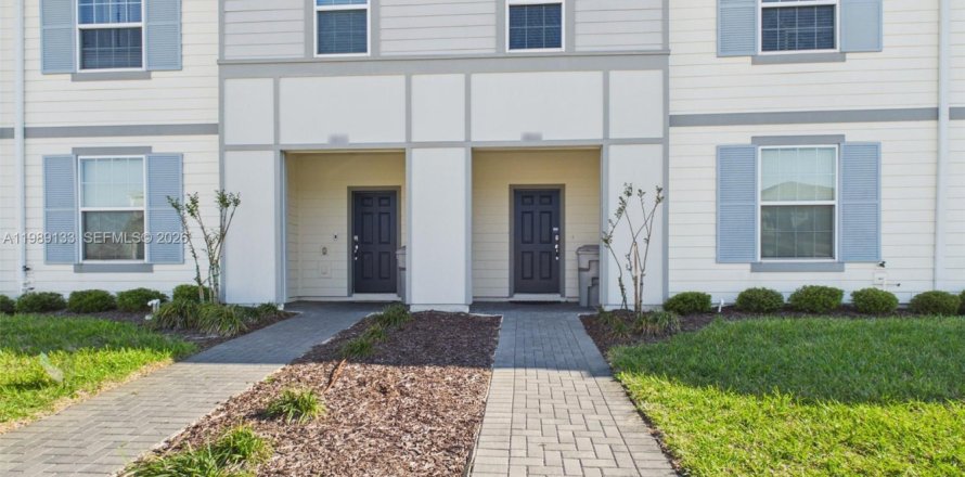 Touwnhouse à Davenport, Floride 5 chambres, 213.02 m2 № 2051828