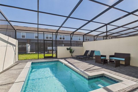 Touwnhouse à vendre à Davenport, Floride: 5 chambres, 213.02 m2 № 2051828 - photo 10