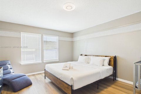 Touwnhouse à vendre à Davenport, Floride: 5 chambres, 213.02 m2 № 2051828 - photo 24