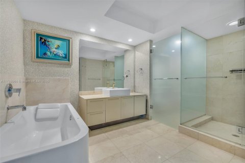Condo in Sunny Isles Beach, Florida, 3 bedrooms  № 1867186 - photo 18