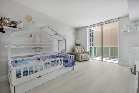 Condo in Sunny Isles Beach, Florida, 3 bedrooms  № 1867186 - photo 24