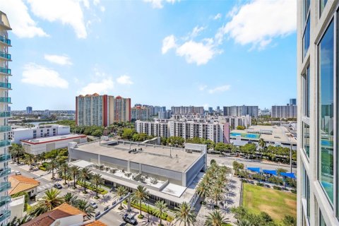 Condo in Sunny Isles Beach, Florida, 3 bedrooms  № 1867186 - photo 9